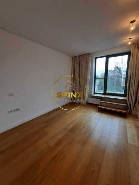 Pipera Acum si la vanzare, vila stil mediteranean, in campus cu piscina acoperita