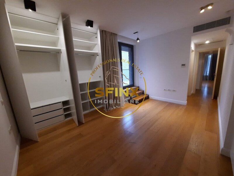 Pipera Acum si la vanzare, vila stil mediteranean, in campus cu piscina acoperita